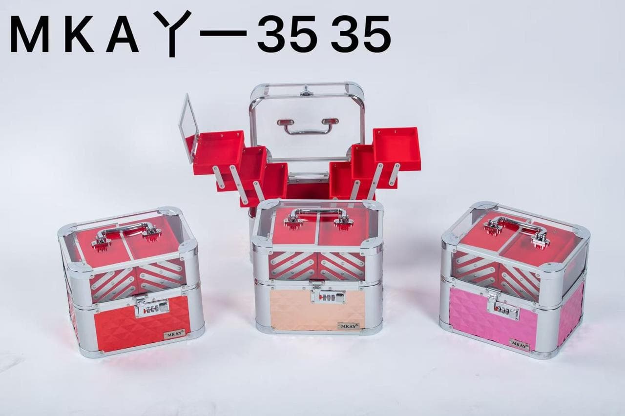 Multi-Tray Aluminium Vanity Case